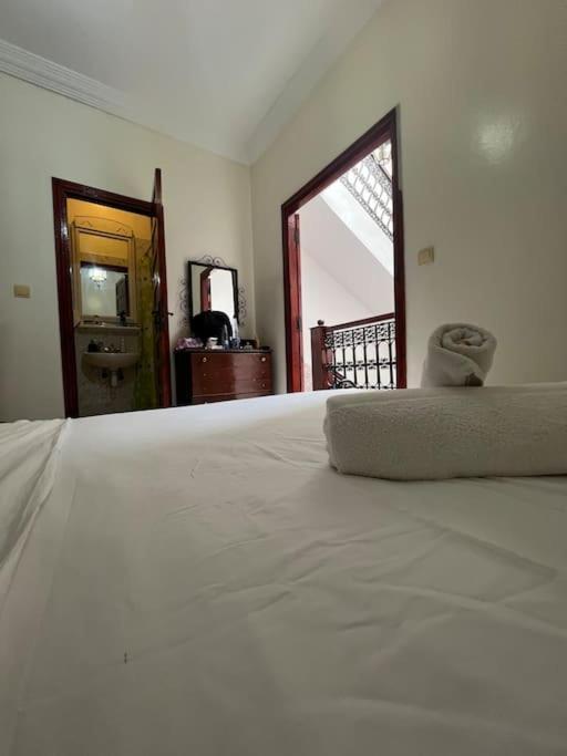 Appartement & 4 Bedrooms With Pool Views
